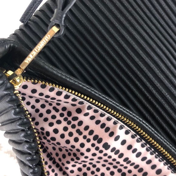 Vince Camuto Karli Ribbed Clutch Black - Picture 8 of 8